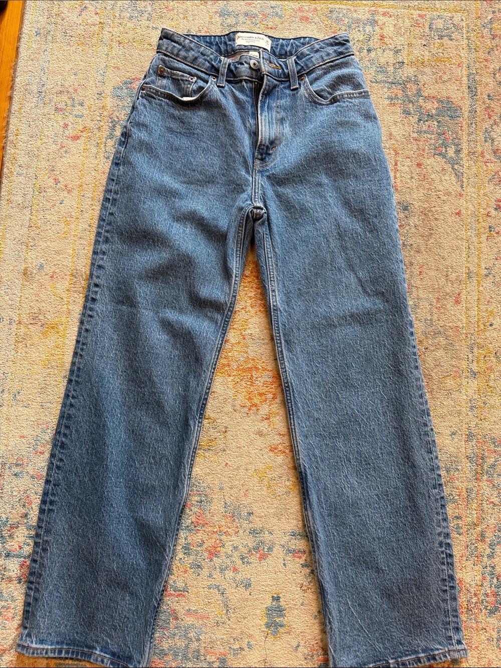 Abercrombie & Fitch Curve Love 90’s Relaxed High Rise Jeans (Size 25 short)